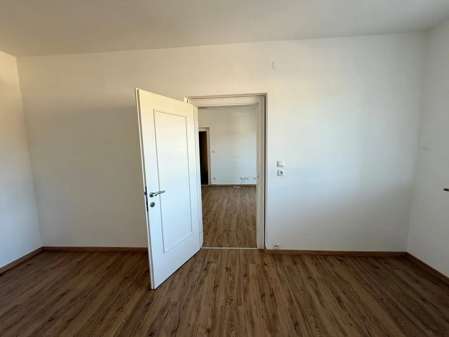 55 m² living dream with west balcony and distant view – high up in Graz Wetzelsdorf