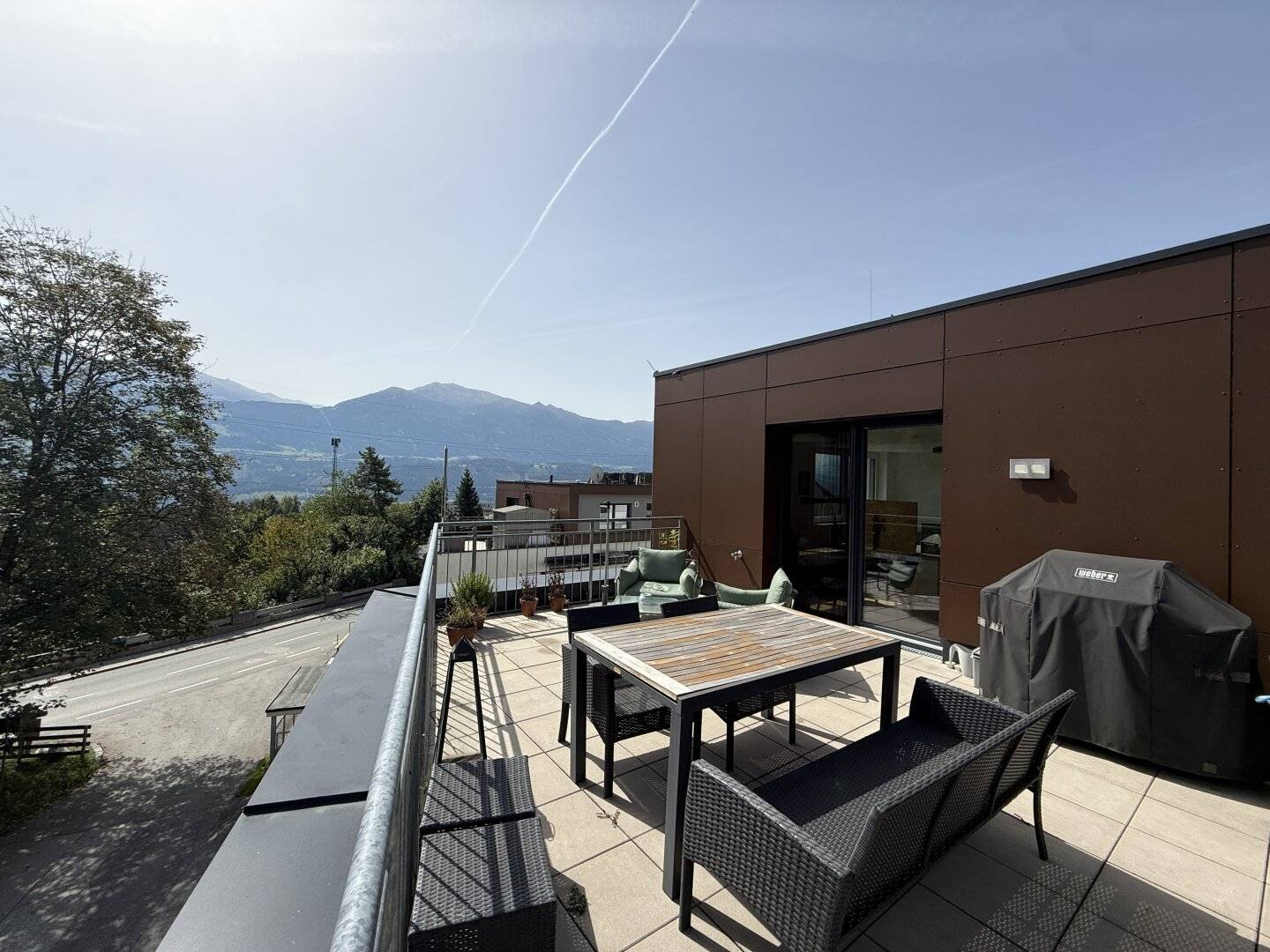 ABSAM! Traumhafte Maisonettewohnung mit großzügiger Dachterrasse und beeindruckendem Alpenpanorama!