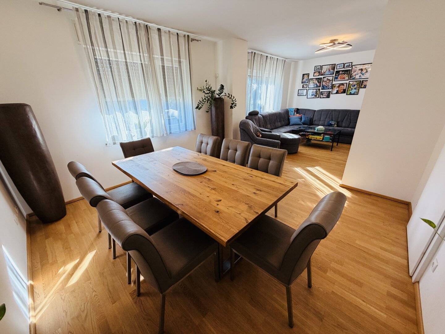 Gepflegte Doppelhaushälfte in Graz – ruhige Lage, Garten &amp; 2 Garagen