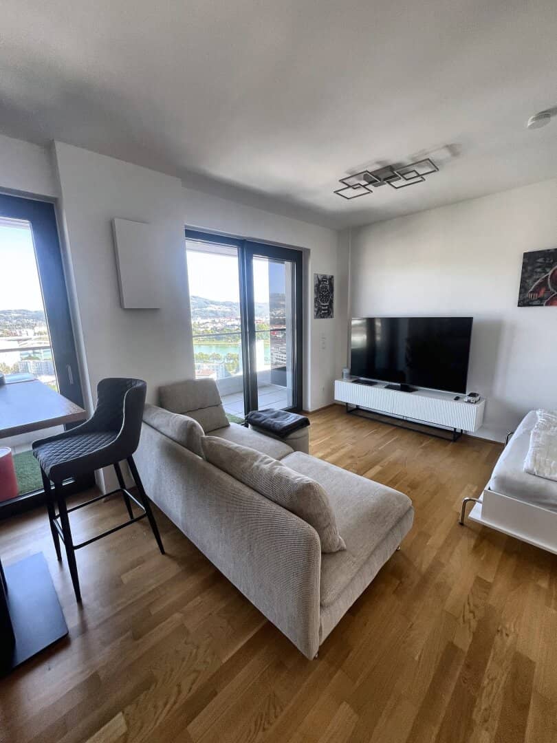 Fully furnished microflat on the 19th floor of the Bruckner Towers
