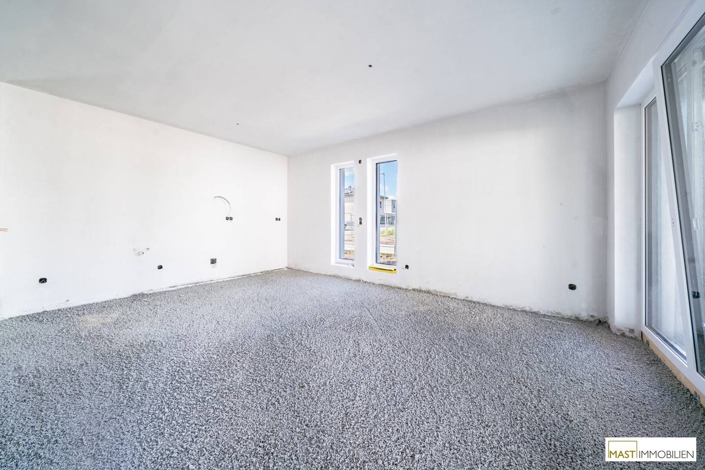 New build in Strasshof! Shell-finished single-family house with 149 m² living space, terrace &amp; 2 car parking spaces – central location near Vienna