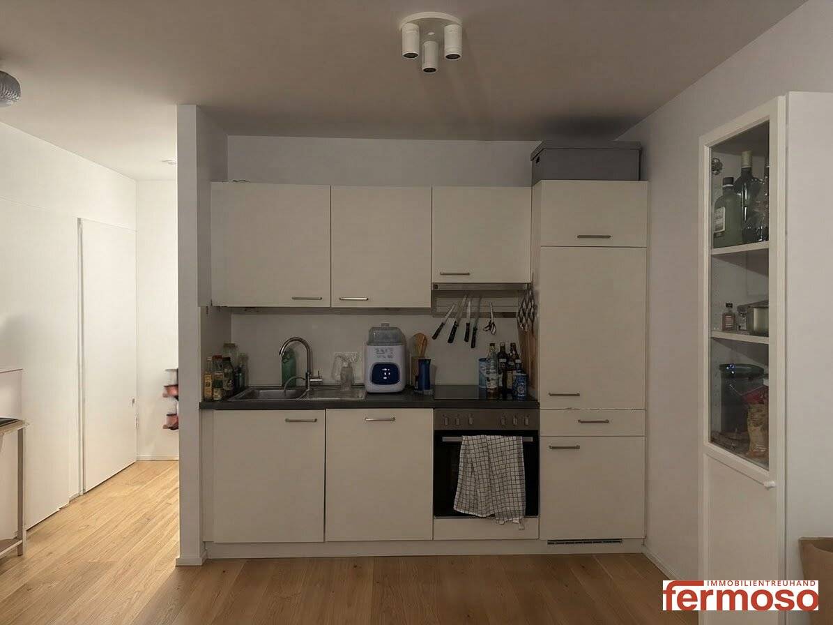 Bright 2-room apartment in 1200 Vienna with underfloor heating, fitted kitchen and elevator