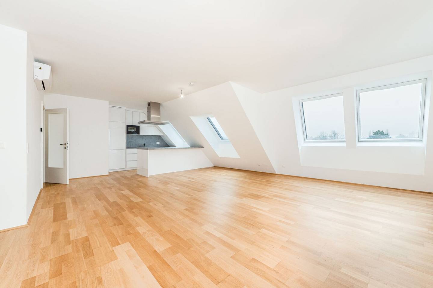 Grandiose 4-Zimmer-Terrassenwohnung inkl. KFZ-Stellplatz in Hietzing zu vermieten!