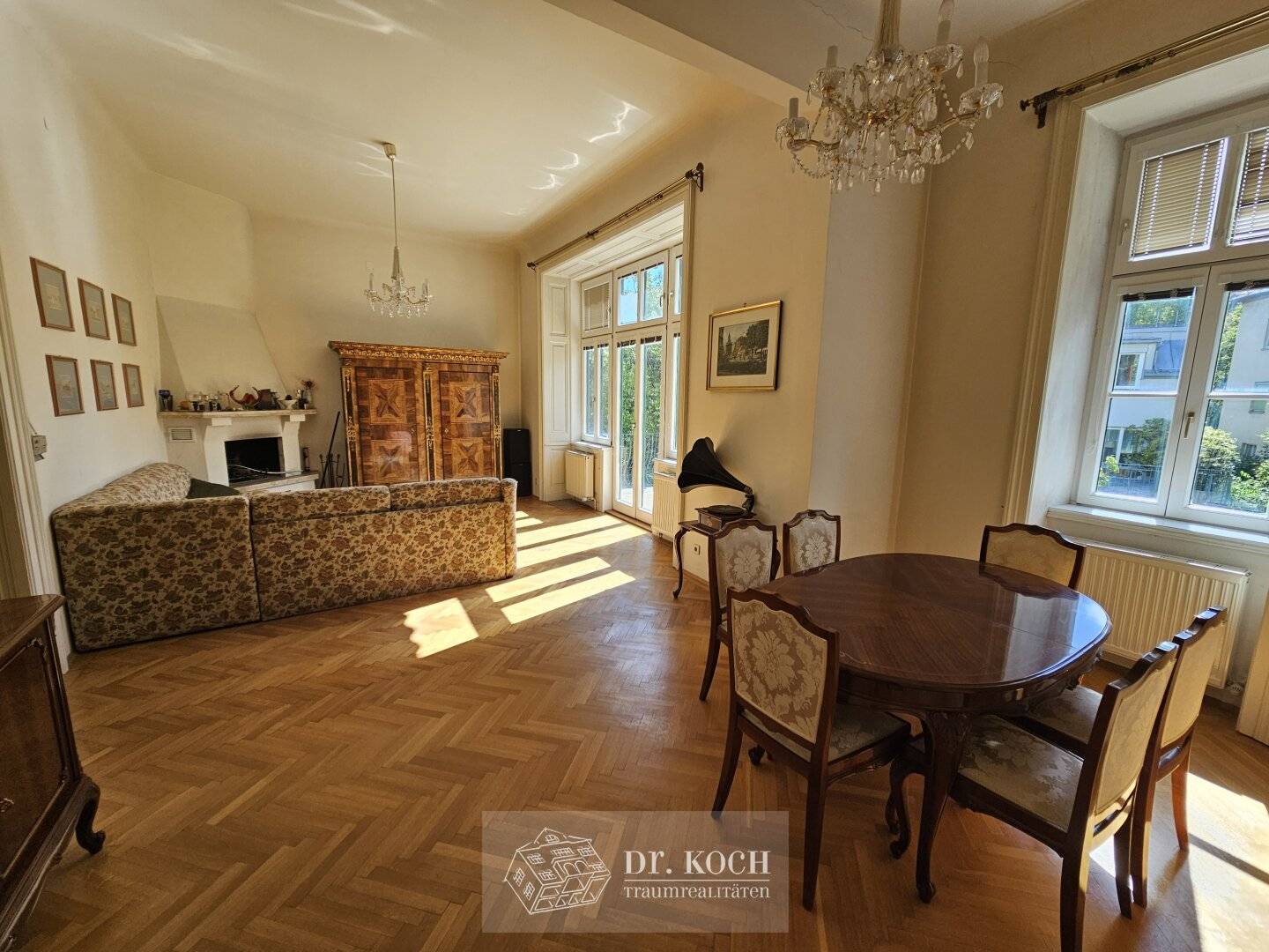 Traumhafte Beletage mit Südterrasse und einzigartigem Altbauflair!