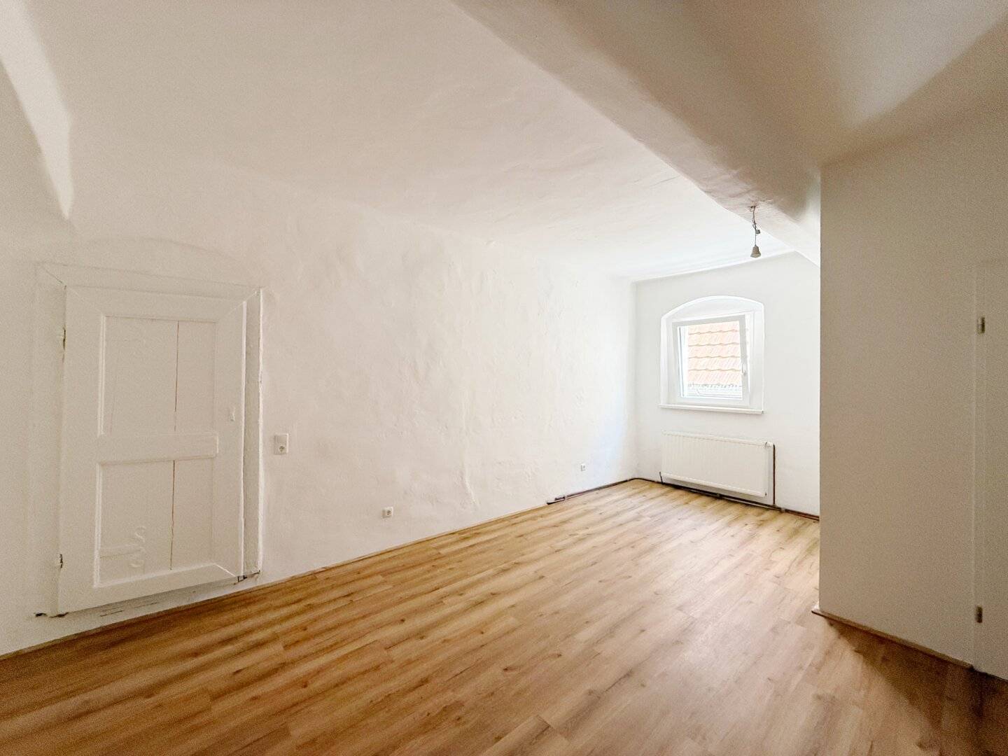 1-room apartment with new kitchen in the centre