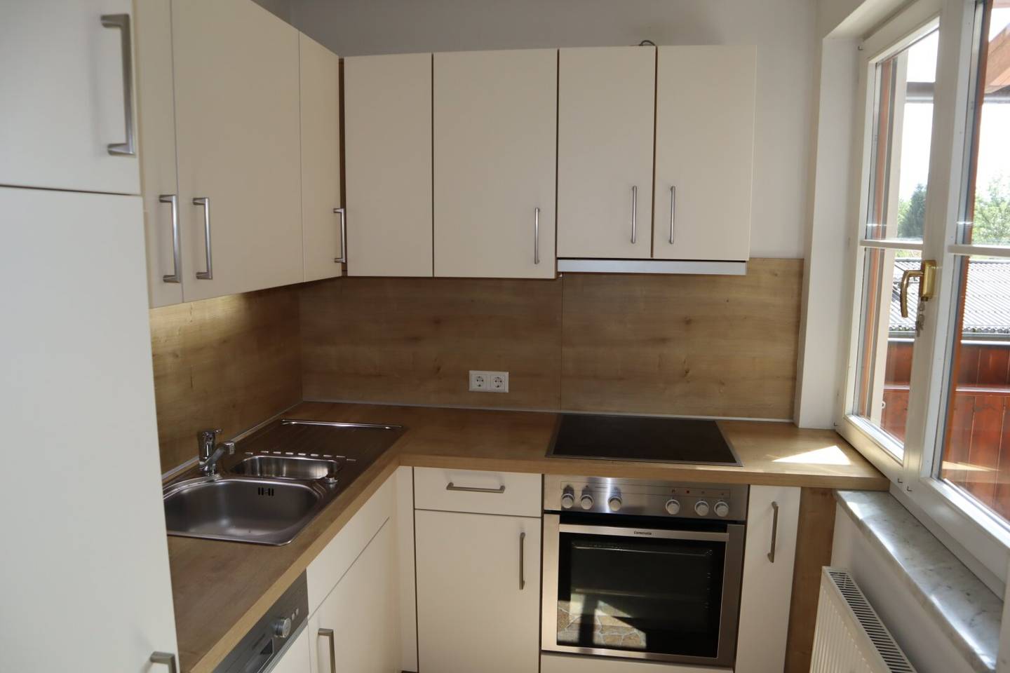 SONNIGE  2-ZIMMER-TERRASSENWOHNUNG