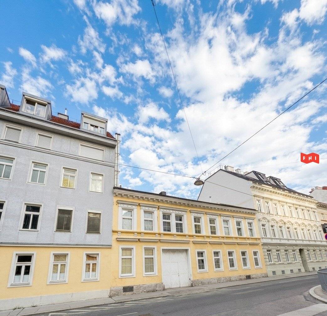 Development tenement building in quiet location near U-Bahn