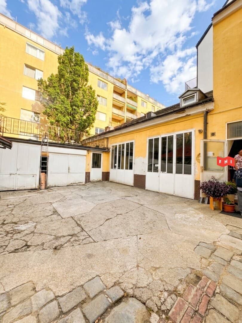 Development tenement building in quiet location near U-Bahn