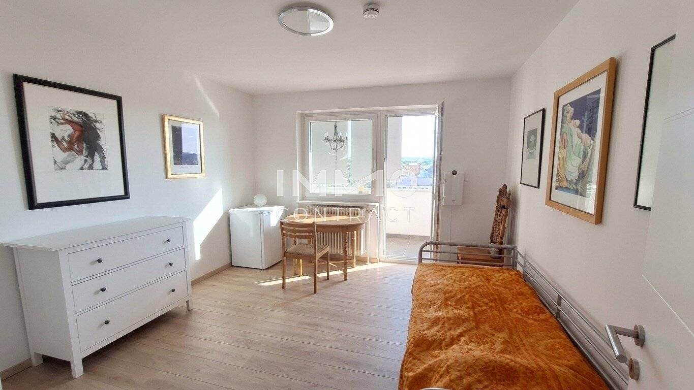 Kleine möblierte Wohnung in Linz mit Loggia, und Garagenplatz