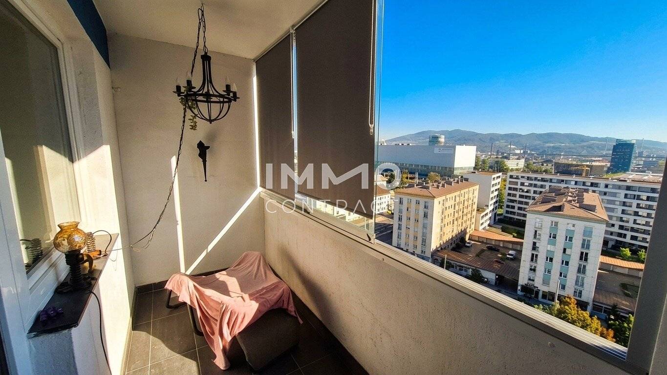 Kleine möblierte Wohnung in Linz mit Loggia, und Garagenplatz