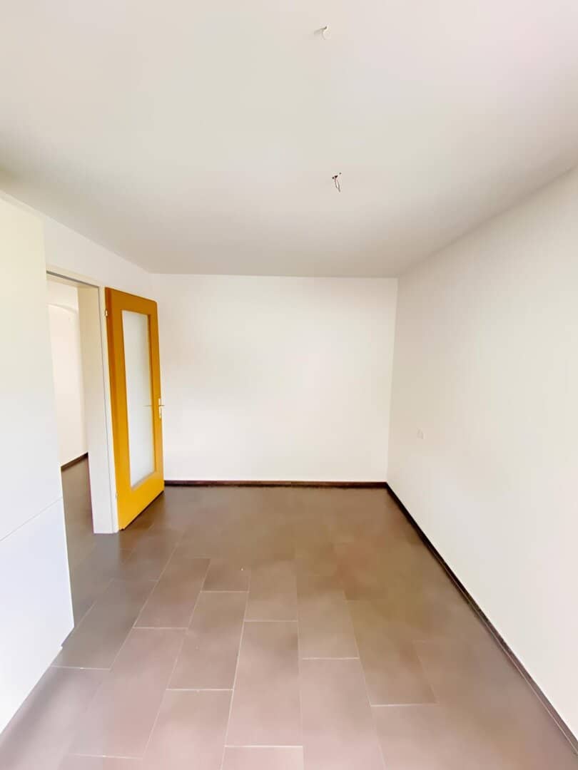 Ideal for cross-border commuters: Charming 2-room apartment with balcony in Hohenems for rent