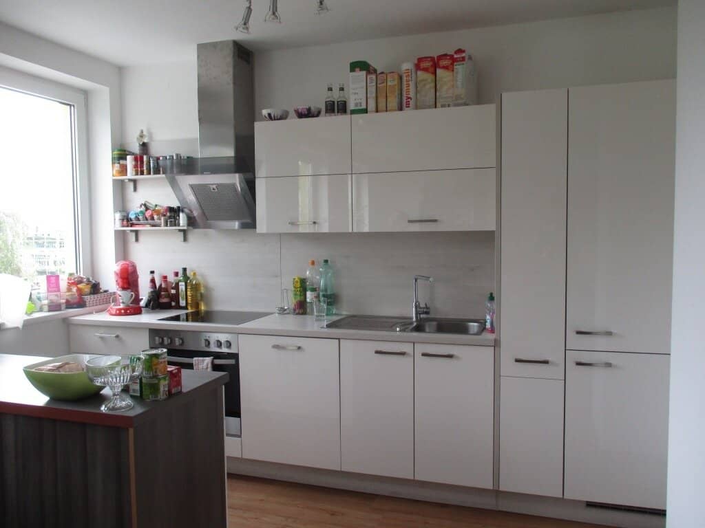 Well rented 2-room investment apartment with kitchen unit and underground parking space in Kapfenberg for sale