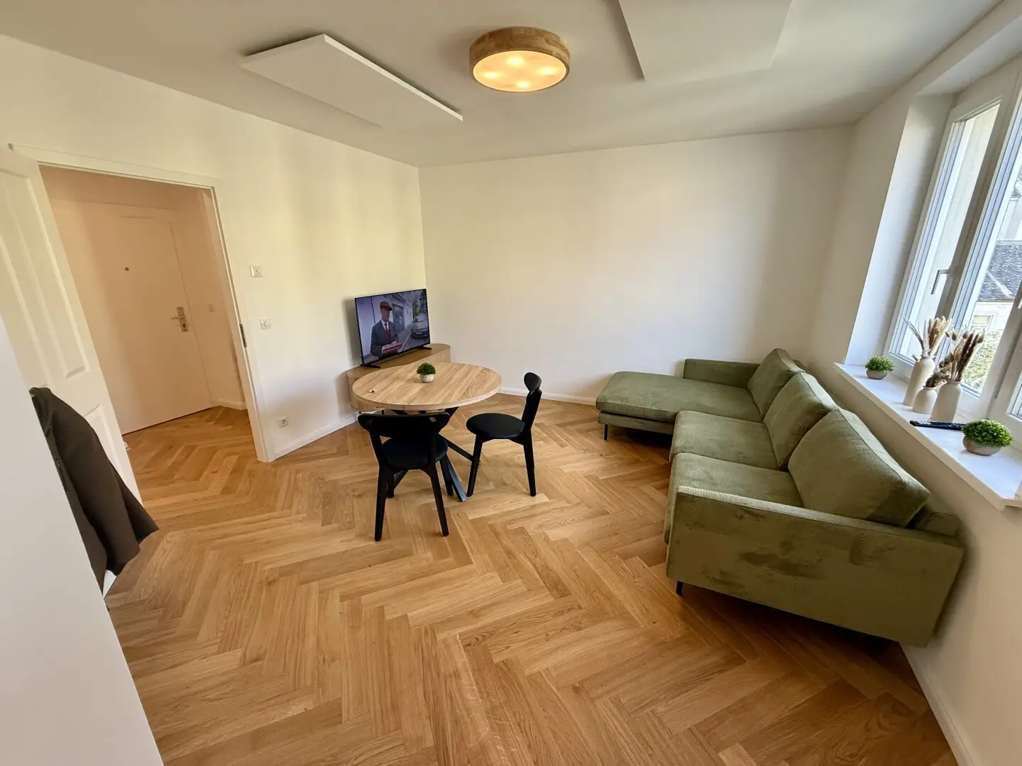 Hochwertig generalsanierte 2,5-Zimmer-Wohnung in ruhiger Hoflage – Provisionsfrei &amp; inkl. Vertragskosten