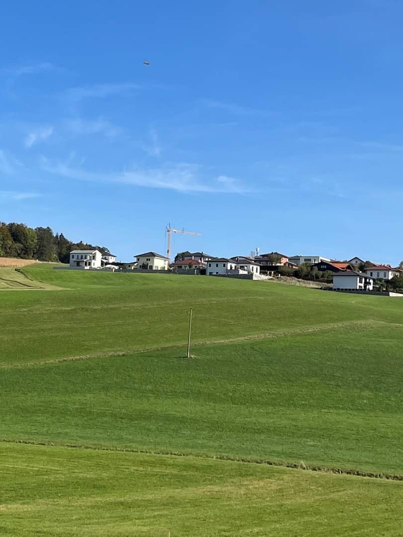 Family apartment in quiet hillside location with full services