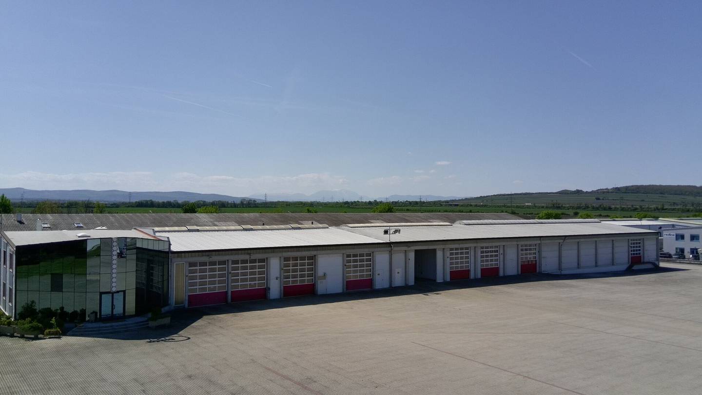Freight and Logistics Warehouse in Top Industrial Location