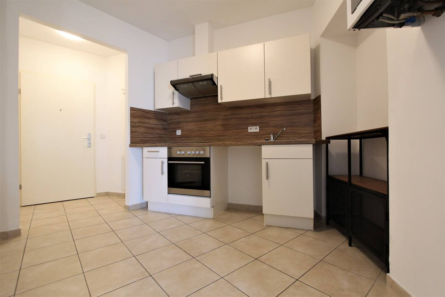 Short-term rental Beautiful furnished 2-room apartment in prime location
