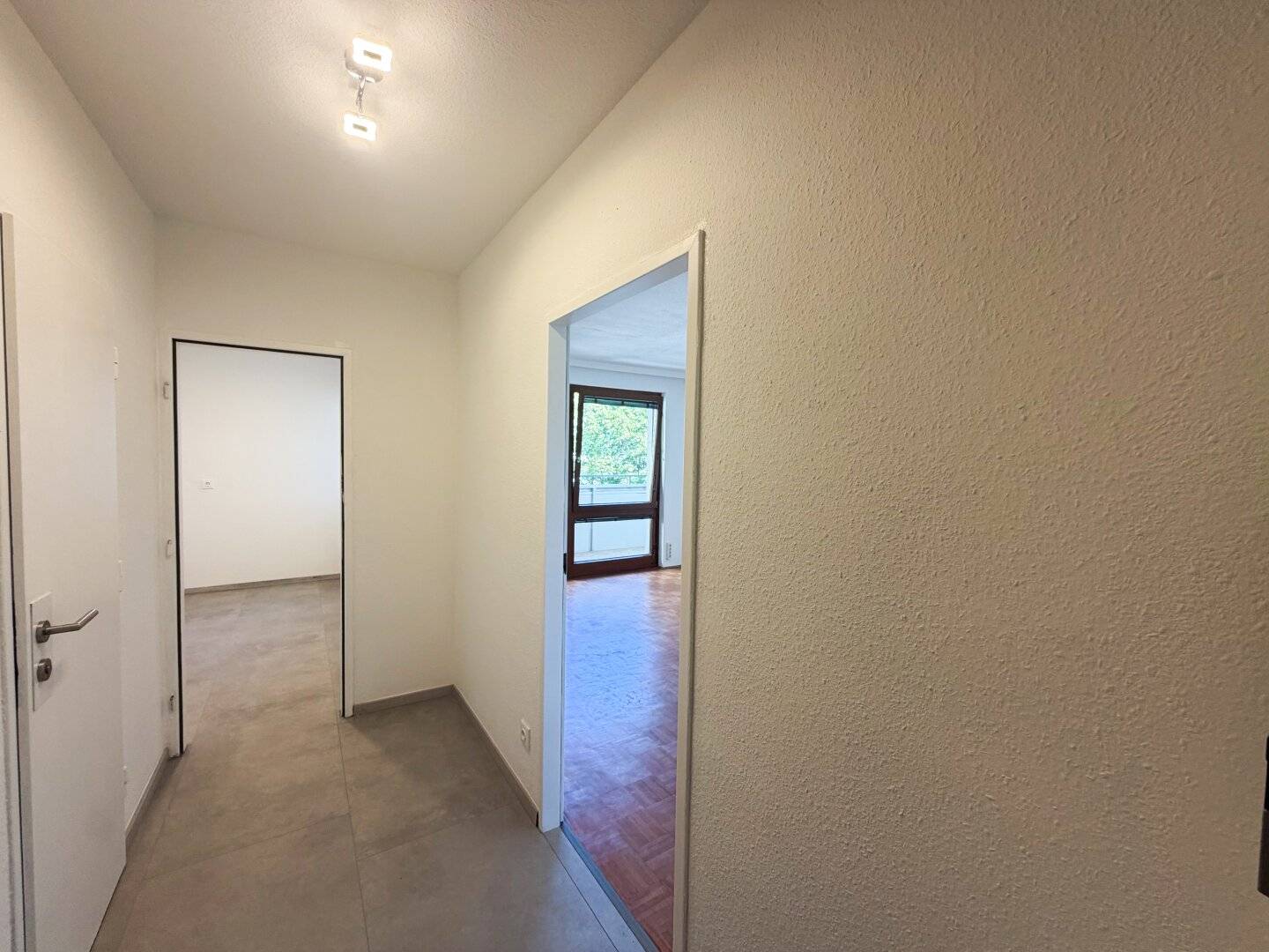 Bright 3-room apartment I Near subway