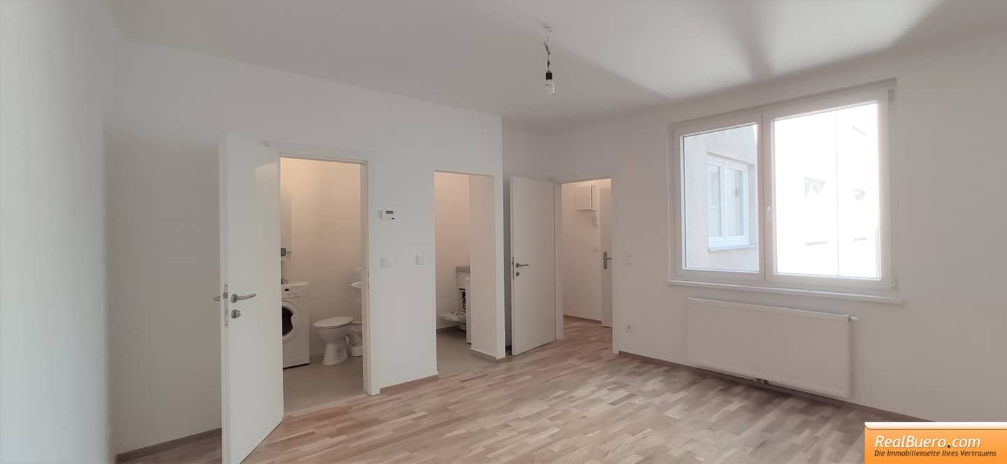 OPEN-ENDED CITY APARTMENT IN QUIET LOCATION