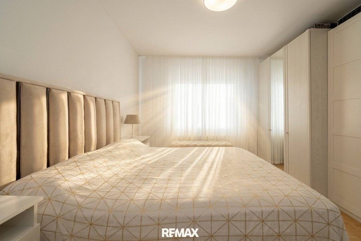 Hochwertige 4-Zimmer-Wohnung mit traumhafter DAN-Küche &amp; Loggia in zentraler Lage!