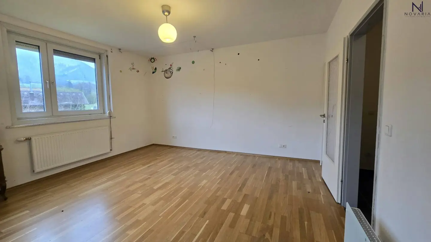 Charming single-family house in Thenneberg with garden, balcony and lots of potential