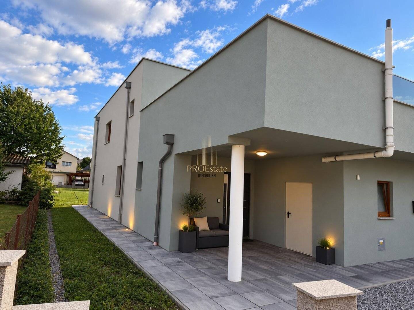 Modernes Einfamilienhaus in Haag – 936 m² Grundstück, große Terrasse &amp; Garage