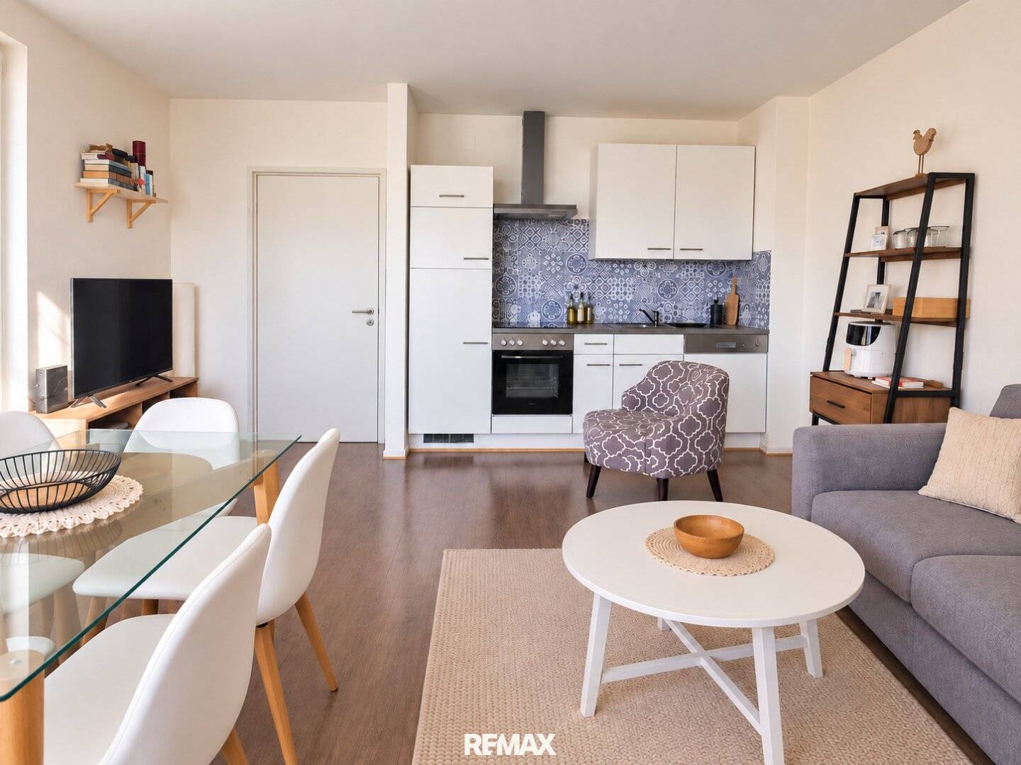Westblick – 2-Zimmer-Wohnung mit Loggia &amp; Tiefgaragenstellplatz