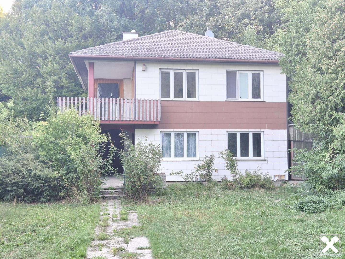 Quiet family apartment with large garden