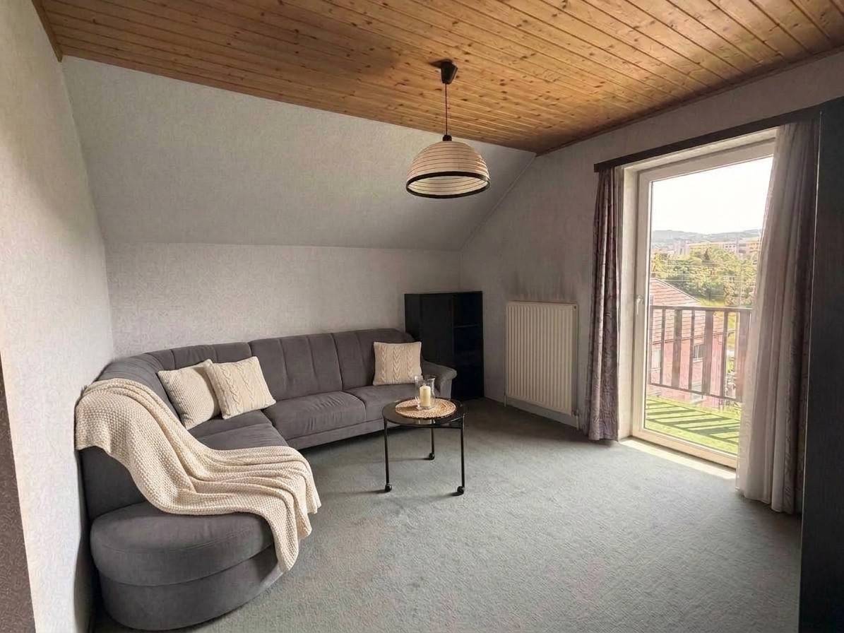 Versatile family apartment with wraparound garden