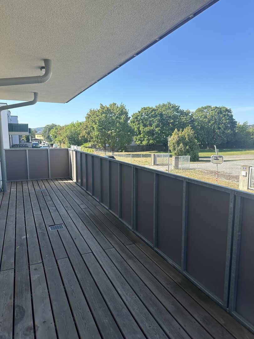 Clear Distant View Pure Sunny Apartment with 2 Large Terraces Rooftop Terrace including Kitchen Near Brunn Station