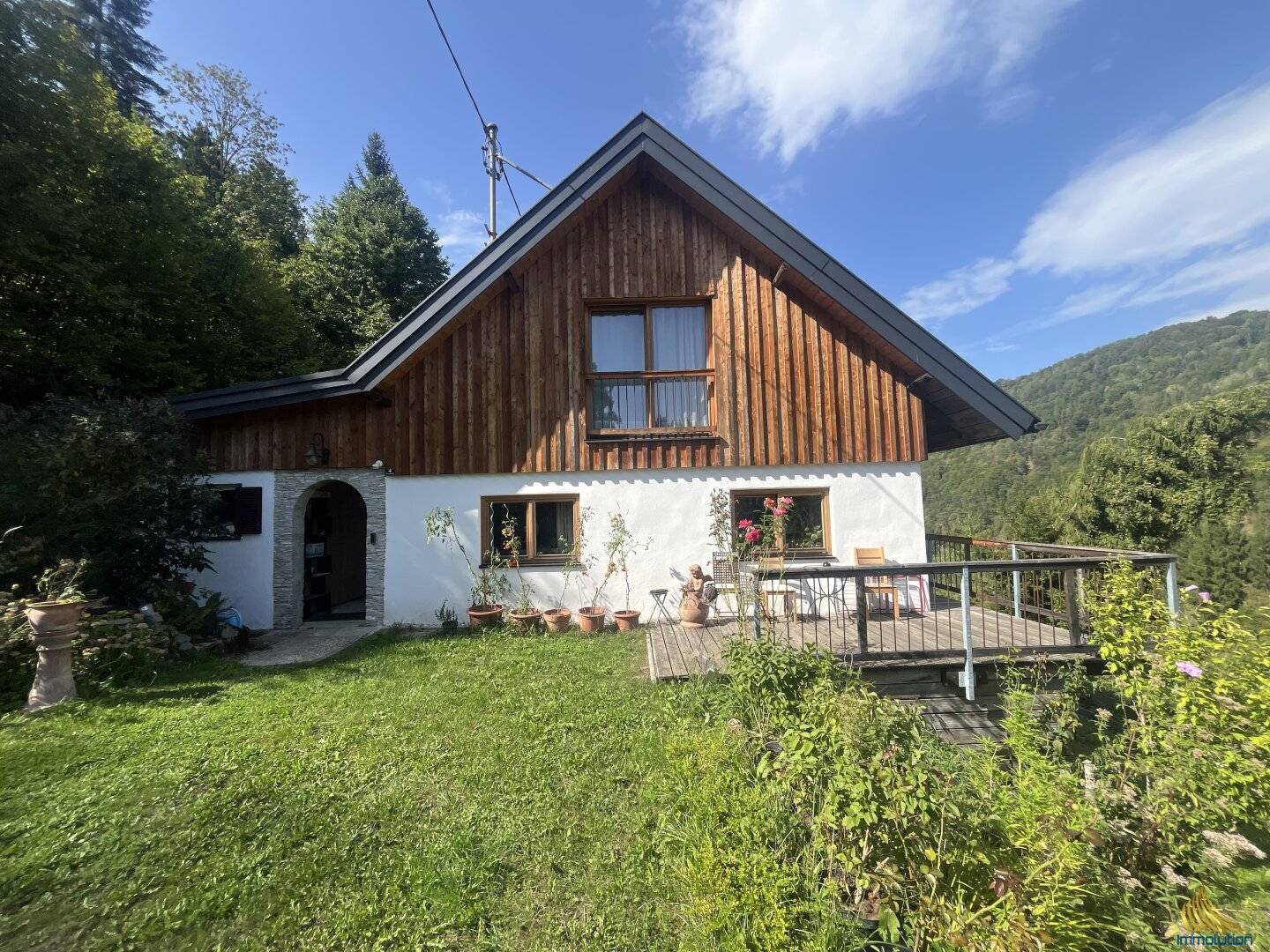 Einzigartiges, saniertes Einfamilienhaus mit Donaublick