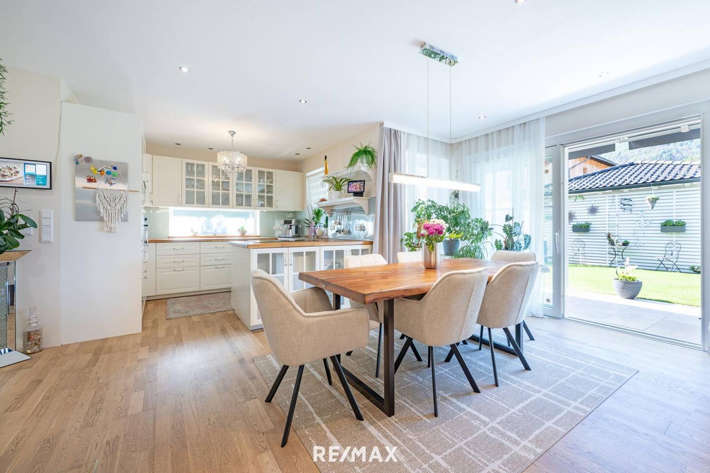 Familienwohnung mit Garten und Untersbergblick