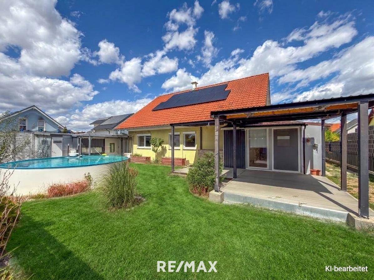 Garten mit Pool und Sauna familienwohnung in ruhiger Lage