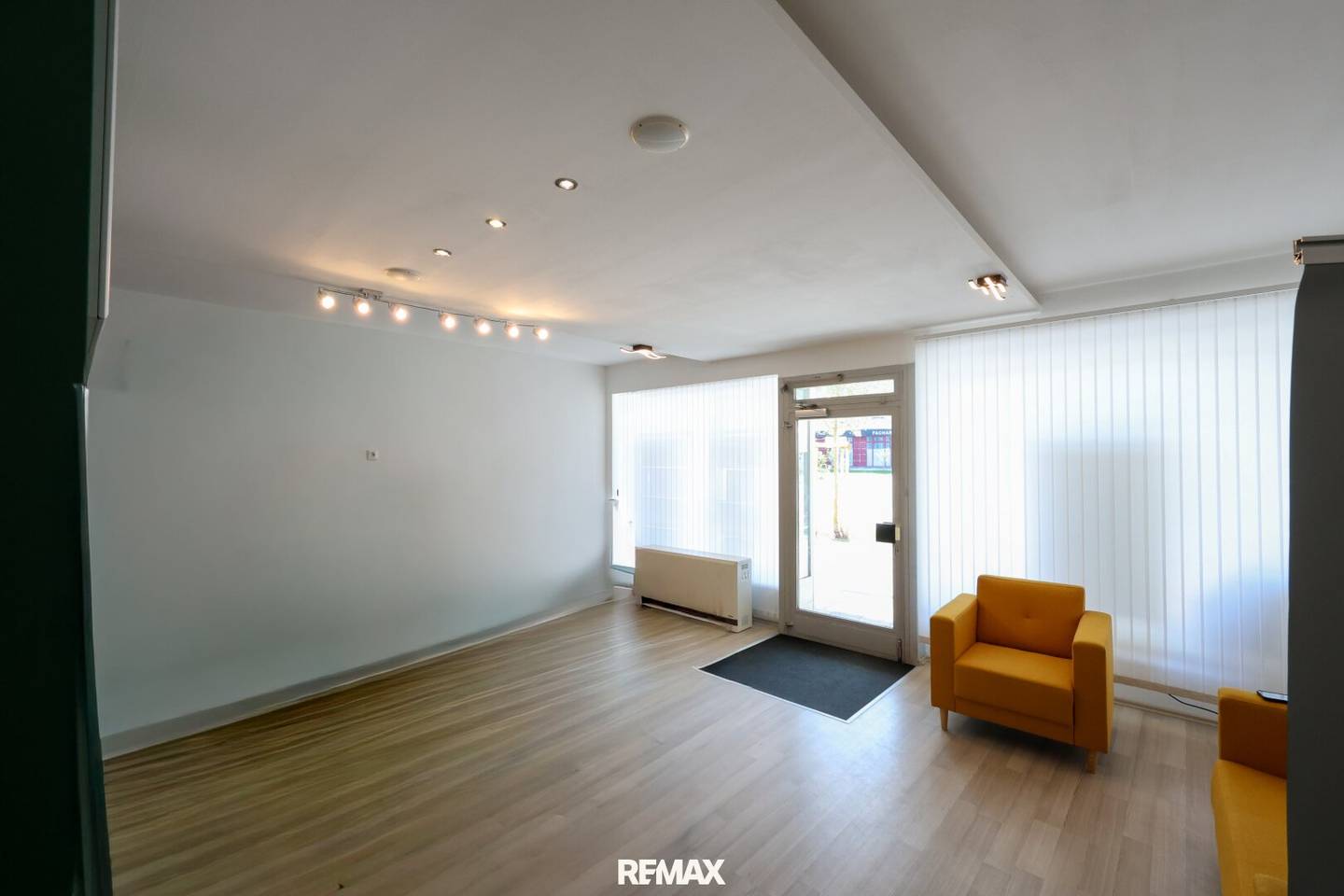 Centrally located commercial space with flexible usage potential