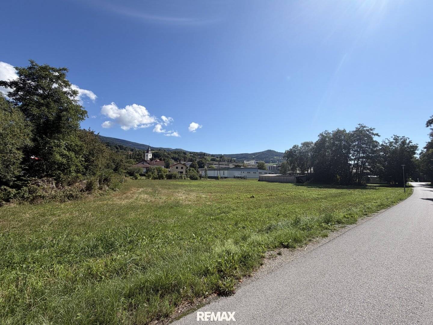 Plot in core area 3,825 m² - Potential and view