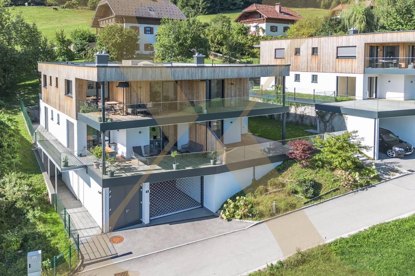 Moderne Gartenwohnung mit traumhaften Ausblick nahe dem Attersee