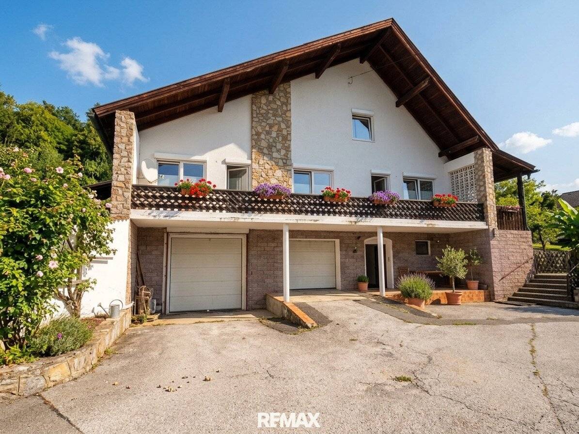 Charming 4-room detached house in Unterlamm with terrace, balcony &amp; garage – €339.000