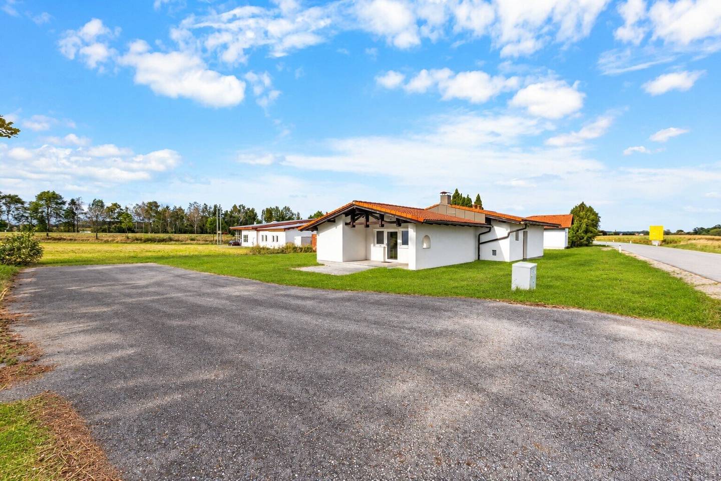 Lower Austria – District Gmünd BUSINESS CHANCE Versatile commercial property with sales, office and storage areas for only € 149.000,--