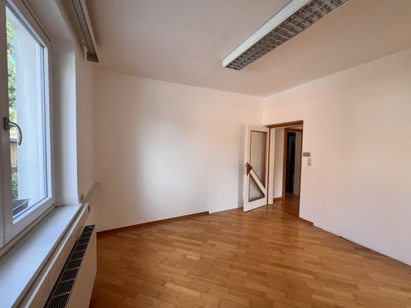 104 m² Office/Practice on the ground floor