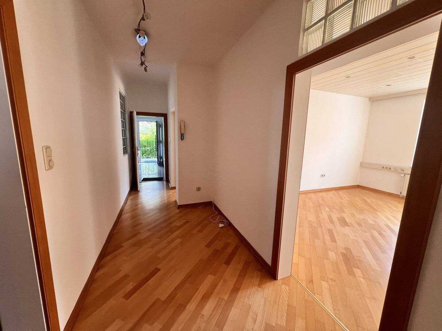 104 m² Office/Practice on the ground floor