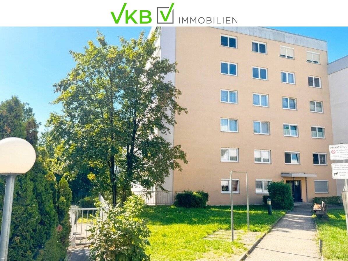 Living with distant view – stylish, furnished apartment in sought-after location at Gaumberg