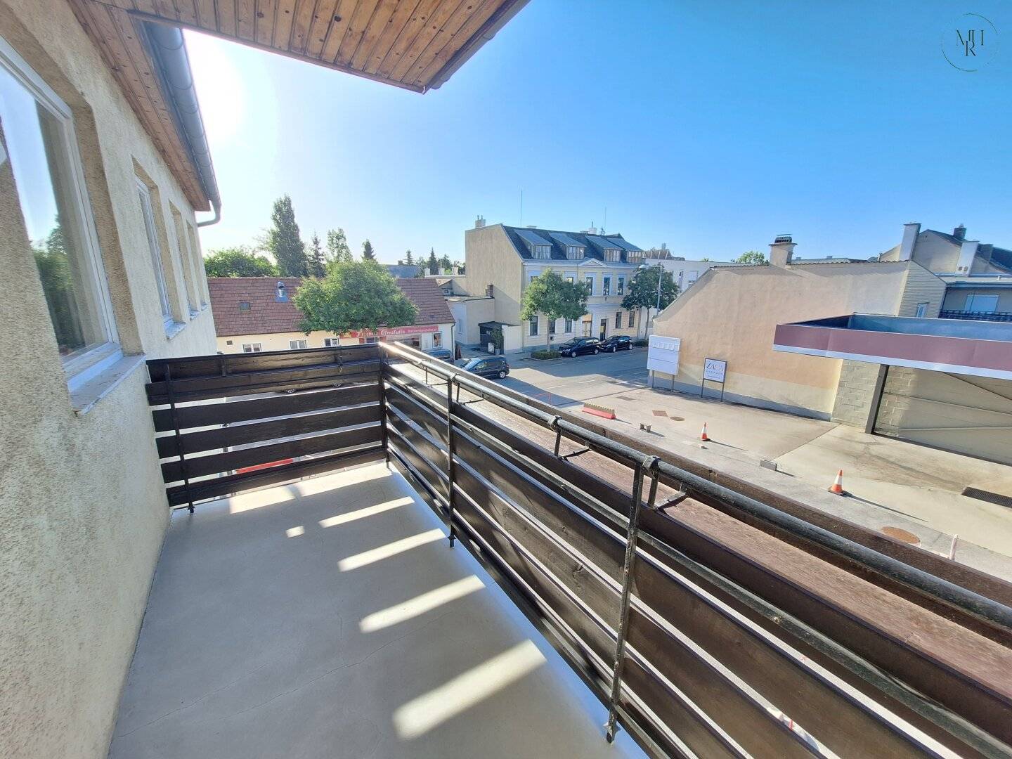 Your new company location! Renovated office and commercial building in prime Baden location