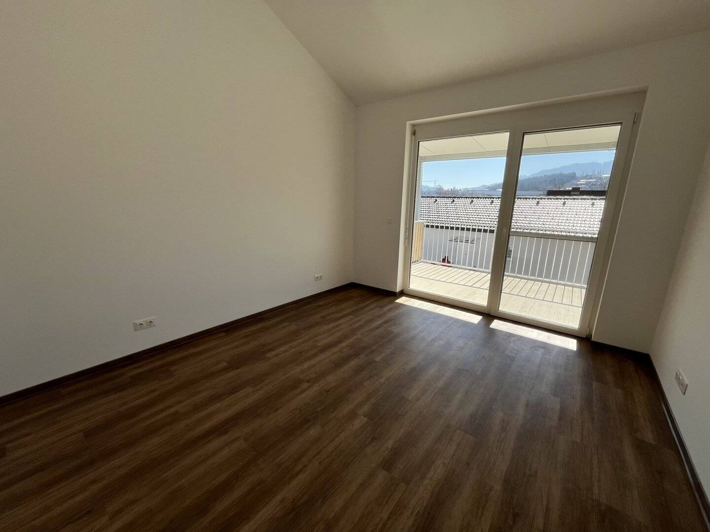 ++ Kapfenberg: Traumhafte Neubauwohnung mit Küche, Balkon und Tiefgaragenplatz ++
