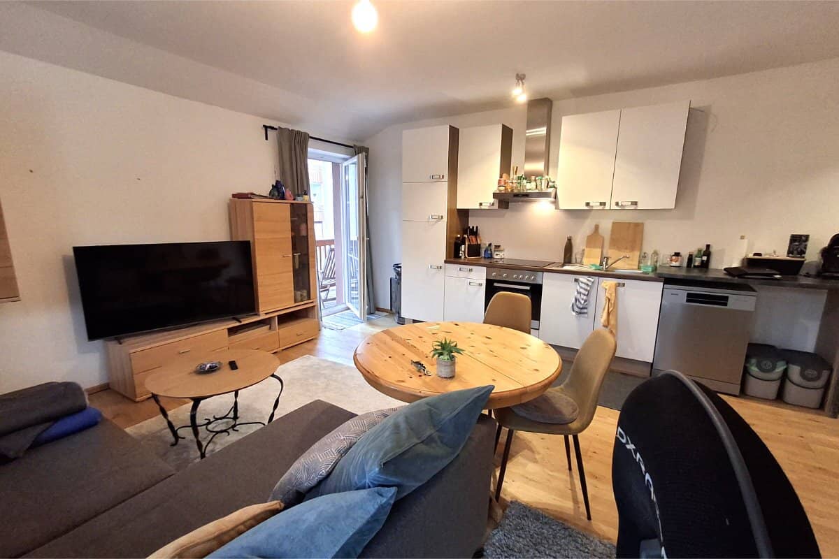 Pretty 2-room attic apartment in a quiet location