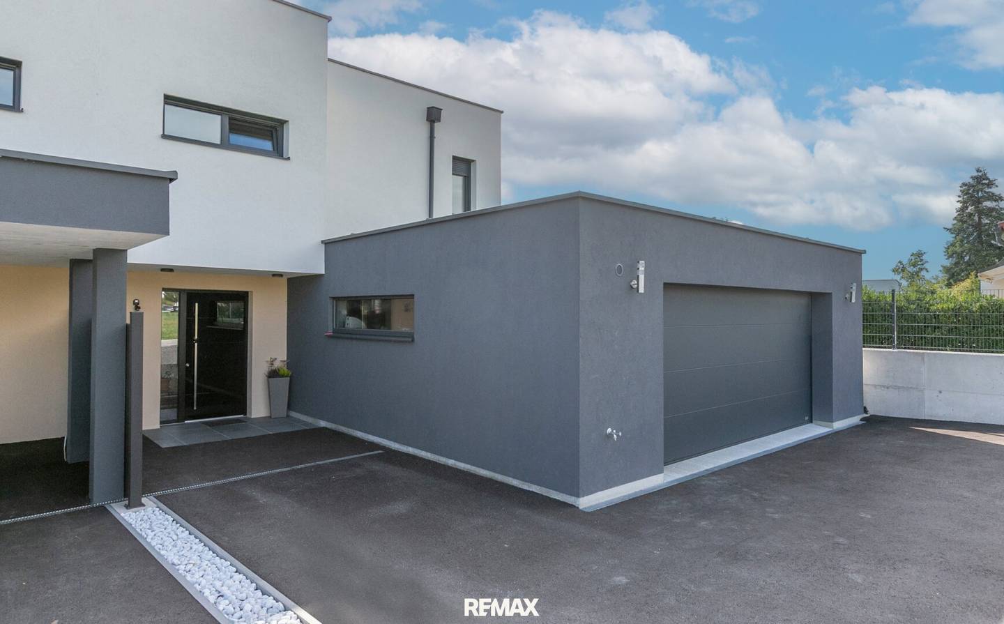 Center Lichtenberg - Comfortable semi detached house with view of Linz!