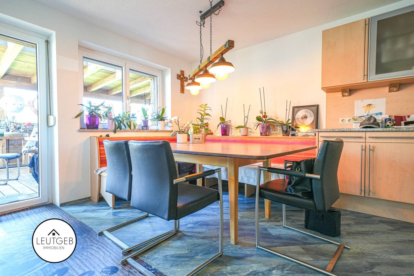 Elegante 7-Zi-Maisonette in Patsch mit Garten, Terrasse &amp; 4 Stellplätzen – 227m²!