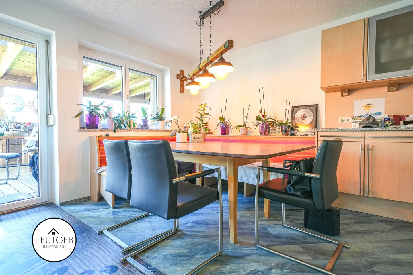 Elegante 7-Zi-Maisonette in Patsch mit Garten, Terrasse & 4 Stellplätzen – 227m²!
