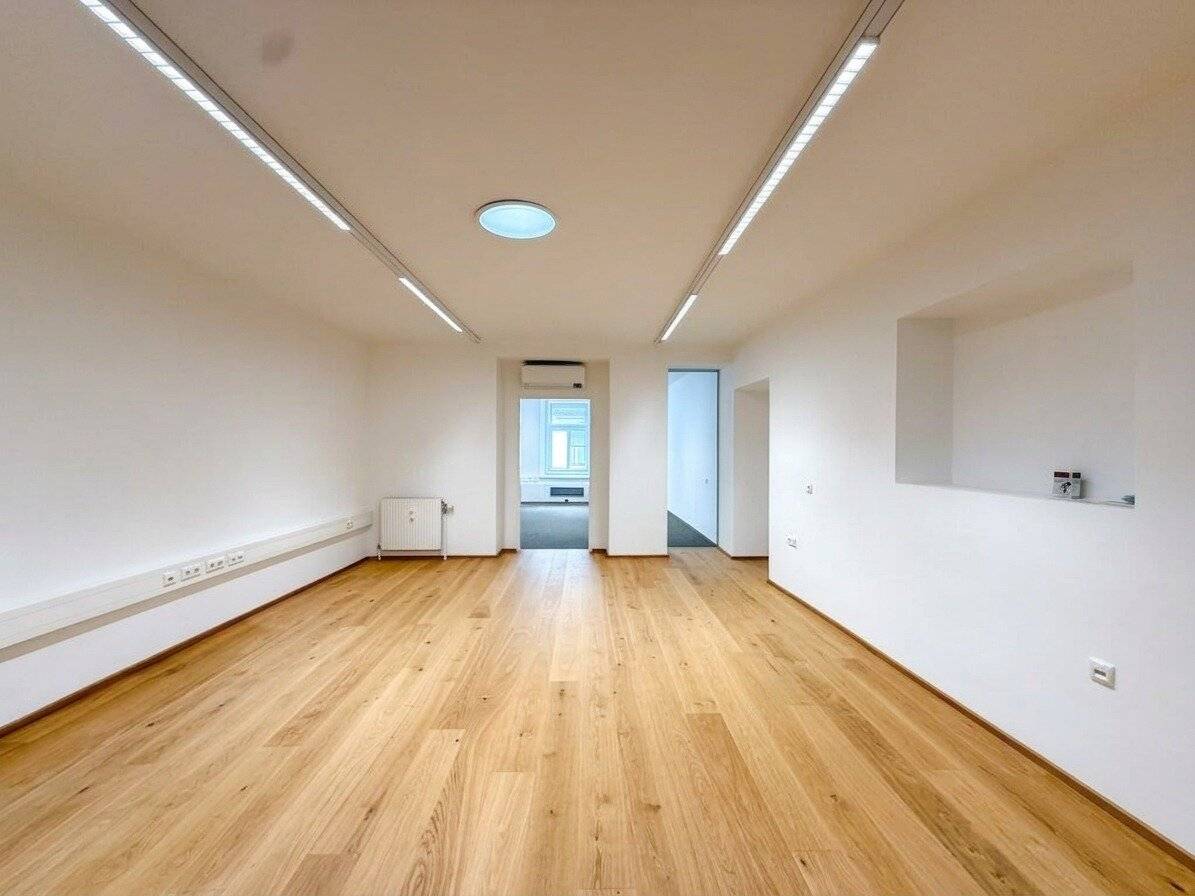 Modern. Newly renovated. Top location. – Office in Mittergasse in Bruck an der Mur