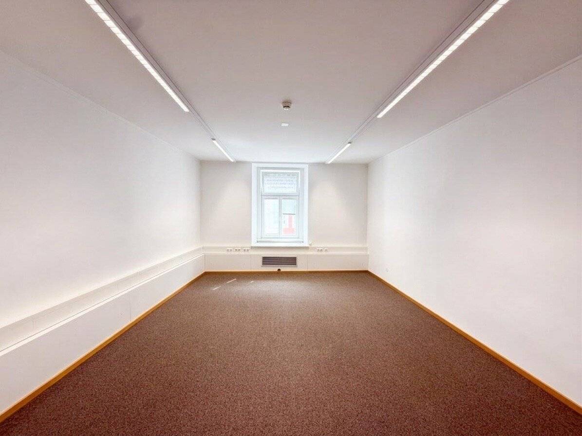 Modern. Newly renovated. Top location. – Office in Mittergasse in Bruck an der Mur