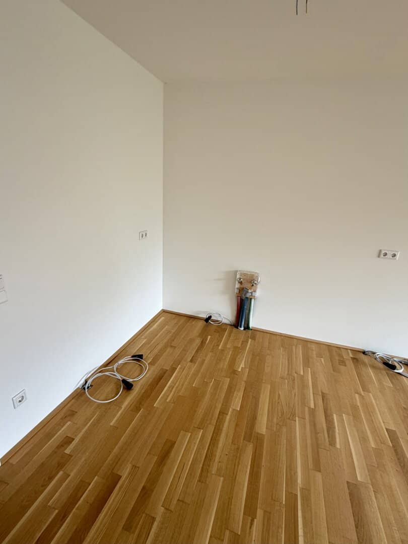 Modern 4-room apartment with cozy terrace and underground car park near the center First occupancy