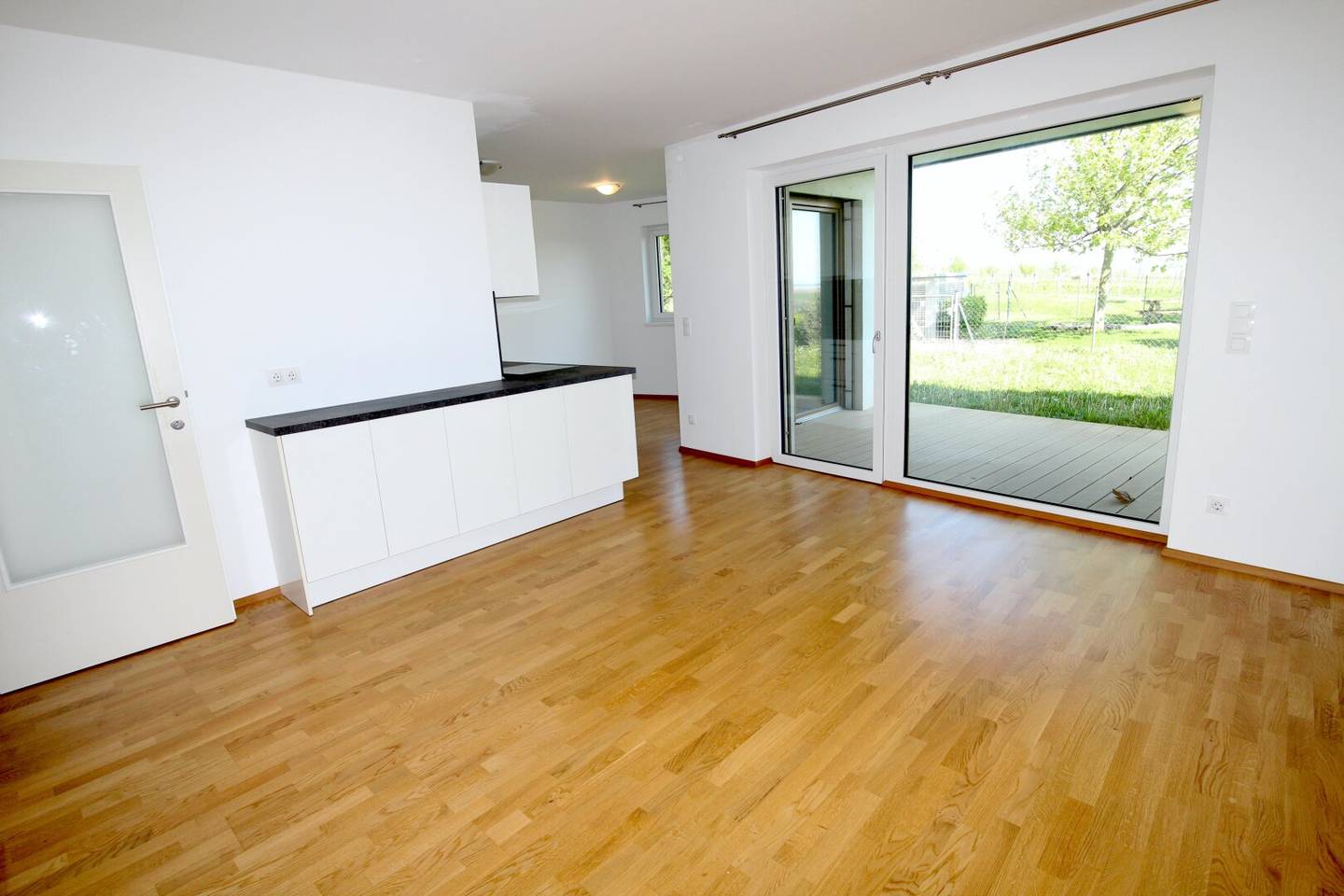 GARDEN MOOD - 3 rooms with loggia &amp; garden